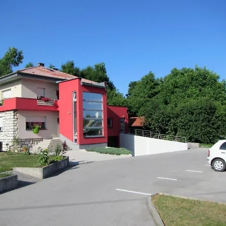 Pod Orehi Bed & Breakfast