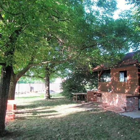 Bed & Breakfast Pod Orehi Postojna