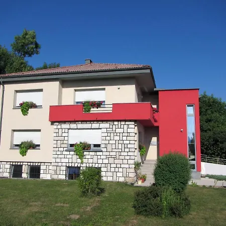 Pod Orehi Postojna
