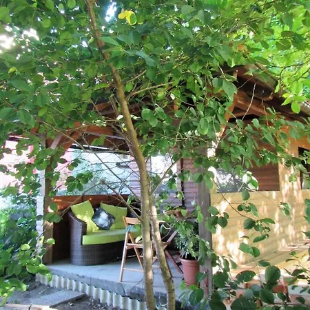 Pod Orehi Panzió Postojna