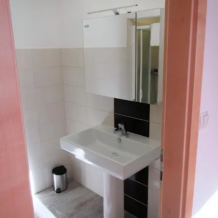 Bed & Breakfast Pod Orehi 2*