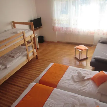 Pod Orehi Bed & Breakfast 2*